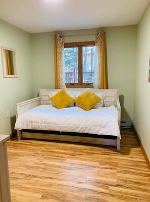 4 Schlafzimmer, kostenloses WLAN, Bettwäsche