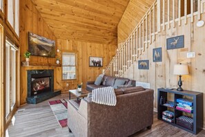 Smart TV, chimenea, videojuegos