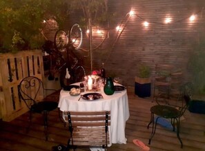 Outdoor dining - Cosy house with private patio (Nantes)