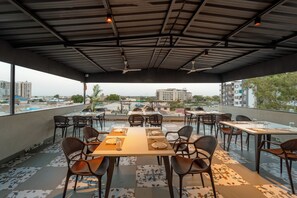 Restaurant - Aceotel Select Sarvagya Nipania -  A Luxury Boutique Hotel (Indore)