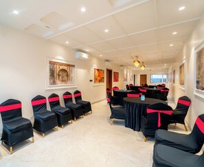Banquet hall - Aceotel Select Sarvagya Nipania -  A Luxury Boutique Hotel (Indore)