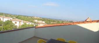 Sardinia - Budoni: apartment in villa