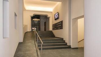 Pintu masuk interior
