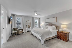 4 slaapkamers, een strijkplank/strijkijzer, wifi, beddengoed