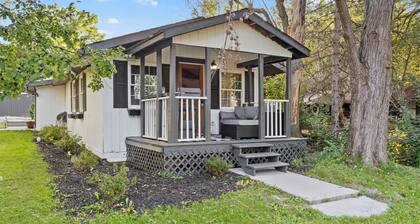 Brand New Home - Walking Lake Access - King Bed