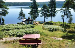 Property grounds - Beautiful home in årjäng with house sea view (Årjäng)