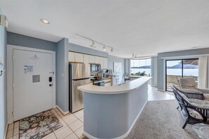 Fridge, microwave, oven, stovetop - The View! Ground Floor Condo with Lake and Mountain Views on Smith Mountain Lake (Moneta)