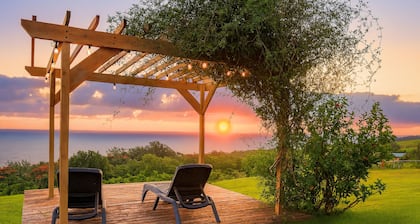 Farmhouse + Ohana on 5 Acres Tropical Oasis -Sleeps Up To 12