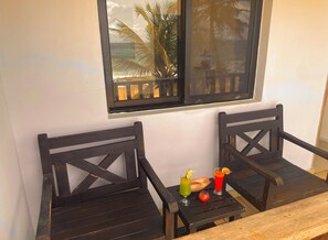 Chambre Double Deluxe, vue océan, en bord de plage | Balcon