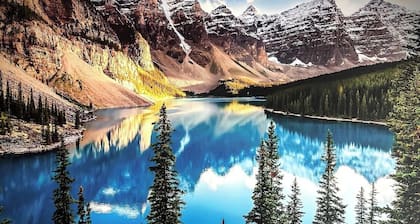 EPIC VIEWS / SAUNA / GYM / SPEAKEASY / COLD PLUNGE / LUX / BOTIQUE CHALET