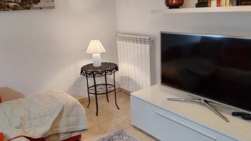 2 Schlafzimmer, Bügeleisen/Bügelbrett, Reisekinderbett, WLAN