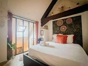 1 bedroom, iron/ironing board, free WiFi, bed sheets