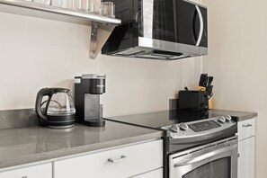 Fridge, oven