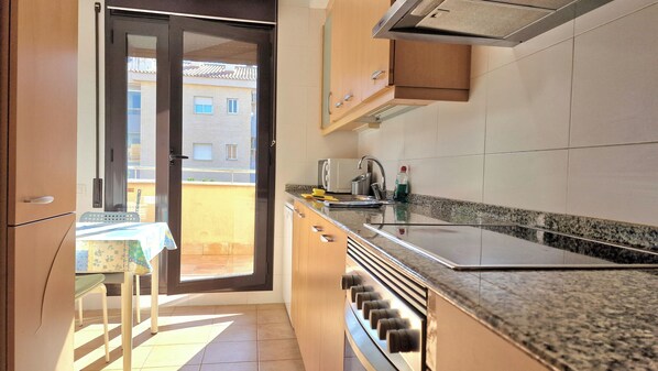 Apartment, 1 Bedroom, Balcony, Garden View | Interior