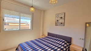 Appartement, 3 slaapkamers, balkon, uitzicht op de stad