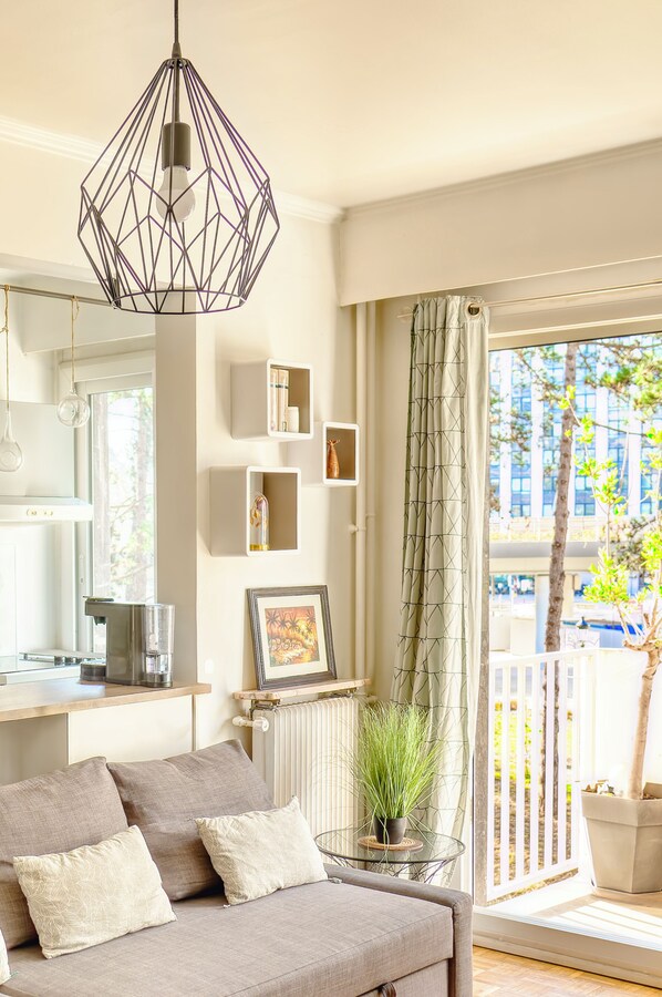 TV connectée, lecteur de DVD, écrans d'ordinateur