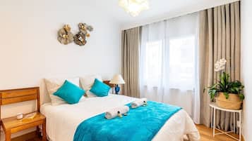 5 slaapkamers, een strijkplank/strijkijzer, reisbedje, wifi