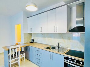 Íbúð - 1 svefnherbergi - svalir - borgarsýn | Að innan