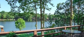 Making Memories on Lake Pineda