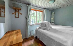3 bedrooms, travel crib, free WiFi