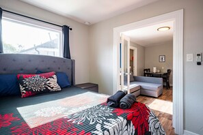 Bügeleisen/Bügelbrett, kostenloses WLAN, Bettwäsche