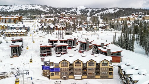 Southpoint 25 Two Bdrm Ski In Out HotTub