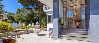 Estate4home - Villa Louise