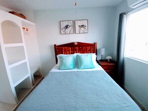 2 chambres, fer et planche à repasser, Wi-Fi gratuit, draps fournis