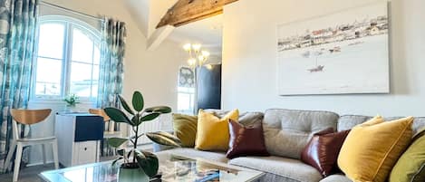 Apartment | Living area