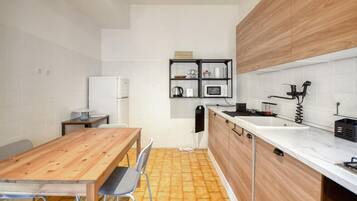 Kühlschrank, Herdplatte, Geschirrspüler