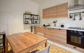 Fridge, stovetop, dishwasher, coffee/tea maker - Appartamento nella natura (Sori)