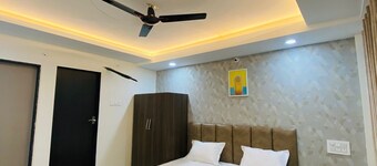 Premium accommodation close to the riverside and fort