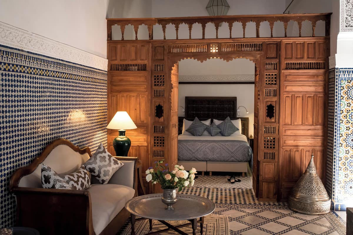 Deluxe Room, Garden View | Premium bedding, in-room safe, desk, laptop workspace