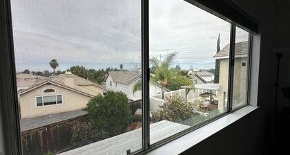 4-bedroom house in Loma Linda on quiet Cul-de-sac, perfect for Families