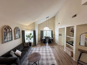 Smart TV, stereo, printers