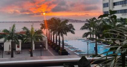 Dpto. vista al Rio Guayas con zona de trabajo en Puerto Santana