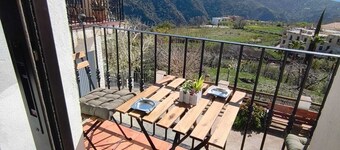 Rural House up to 14 people Alpujarra Granadina, La Almazara