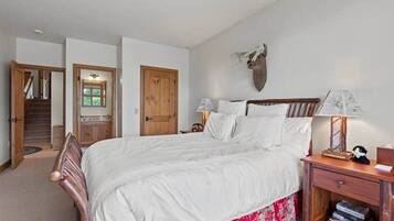 4 bedrooms, WiFi, bed sheets