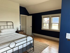 4 bedrooms, iron/ironing board, WiFi, bed sheets - Restored Victorian in San Francisco (San Francisco)