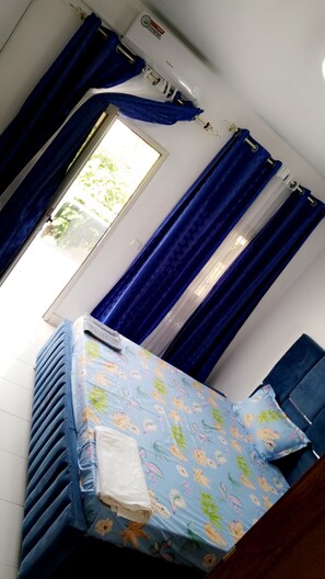 1 bedroom, iron/ironing board, WiFi, bed sheets