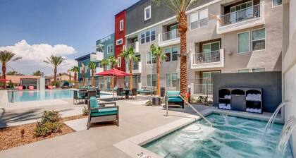 Vegas Vibes Only: 5-Star Stay with Pool & Views