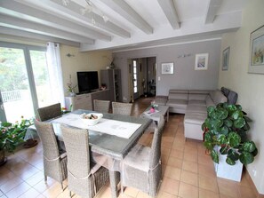 Interior - Family holiday house in Bagnols-s/Cèze, Gard, private pool, nice view, pets allowed (1). (BAGNOLS-SUR-CÈZE)