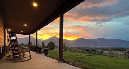 Bitterroot Sky Cottage-What A View!