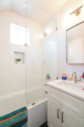Shower, towels, toilet paper - PatioPad~UltraWalkable~Fenced~Pets~Design2Delight! (Raleigh)