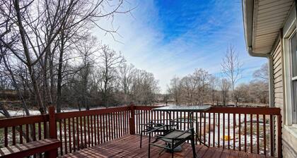 2 Bdrm Urban Acreage just outside Des Moines city limits 10min from downtown.