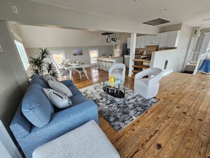 Living area - New! Chesapeake Bay Retreat! (Cambridge)