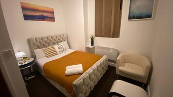 2 Schlafzimmer, Bügeleisen/Bügelbrett, WLAN, Bettwäsche