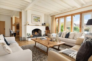 House | 7 bedrooms - The Copse - From 1100 Per Night (Reading)