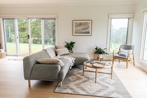 Smart-tv en een open haard