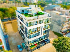 Exterior - Penthouse W/ Jacuzzi, Garden & Extra Room| Pets OK (Gurugram)